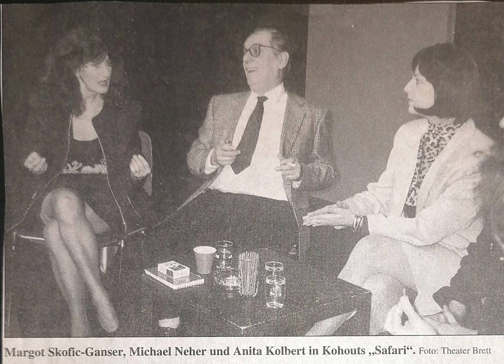  Theater Brett "Safari" von Pavel Kohout 