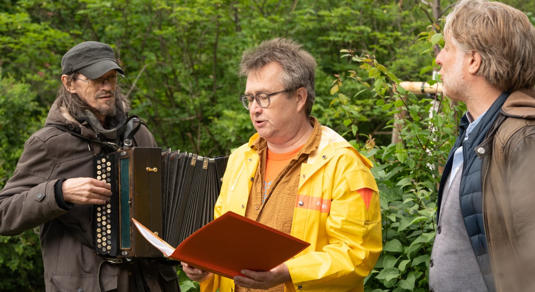 Auf Fliederschauen - 2024 am St.MarxerFriedhof