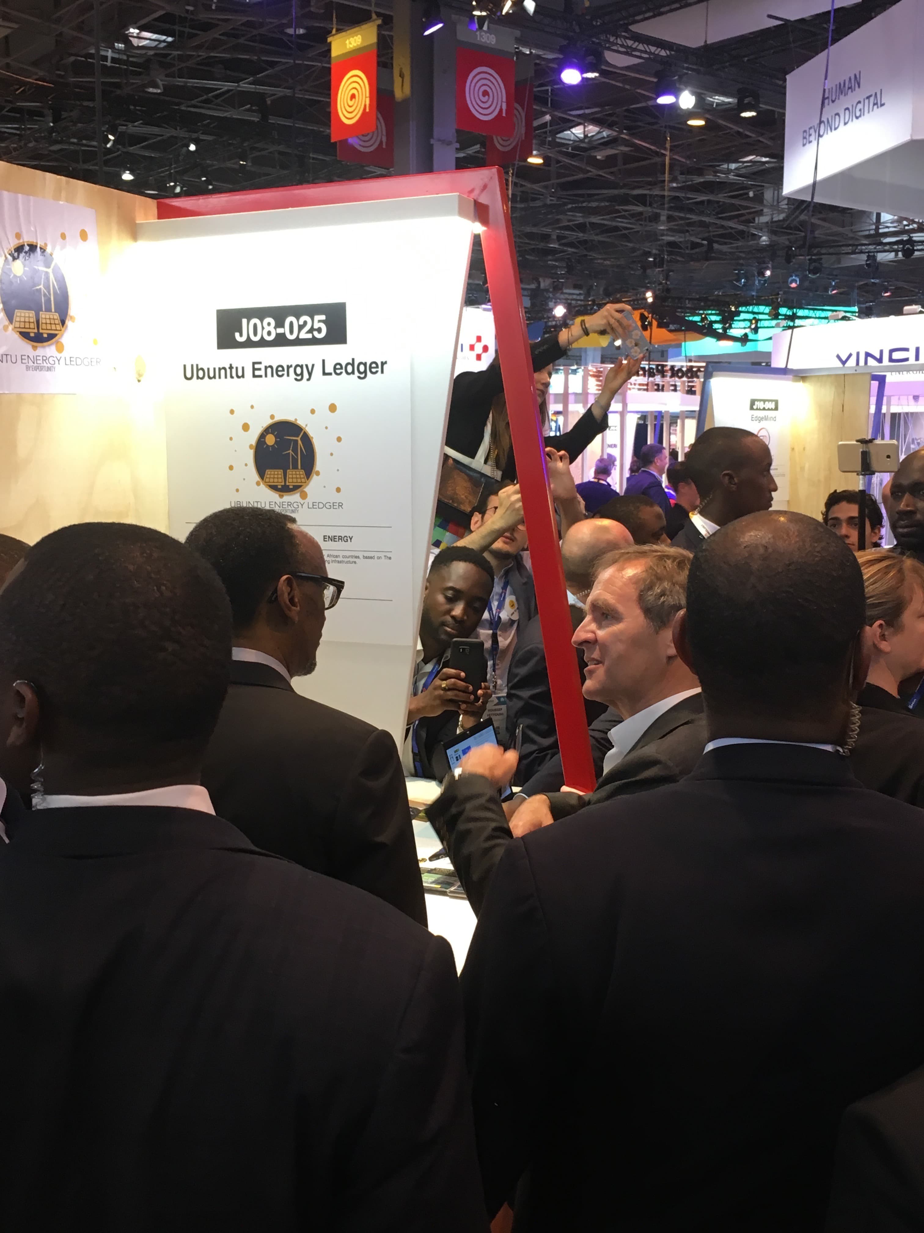 Jérôme avec Paul Kagame : who's the most presidential?